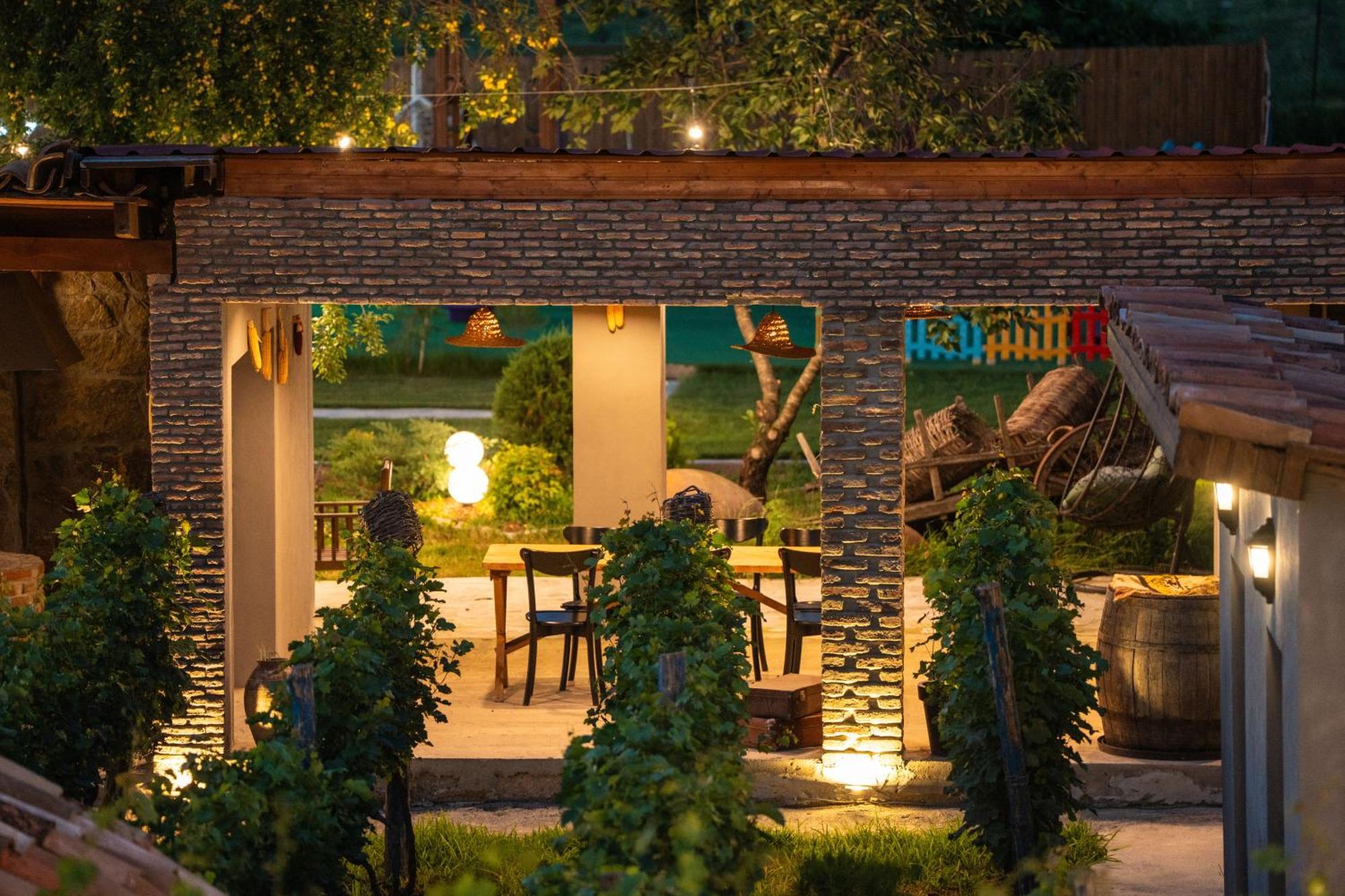 Vineyard Hotel & Winery Napareuli Екстериор снимка