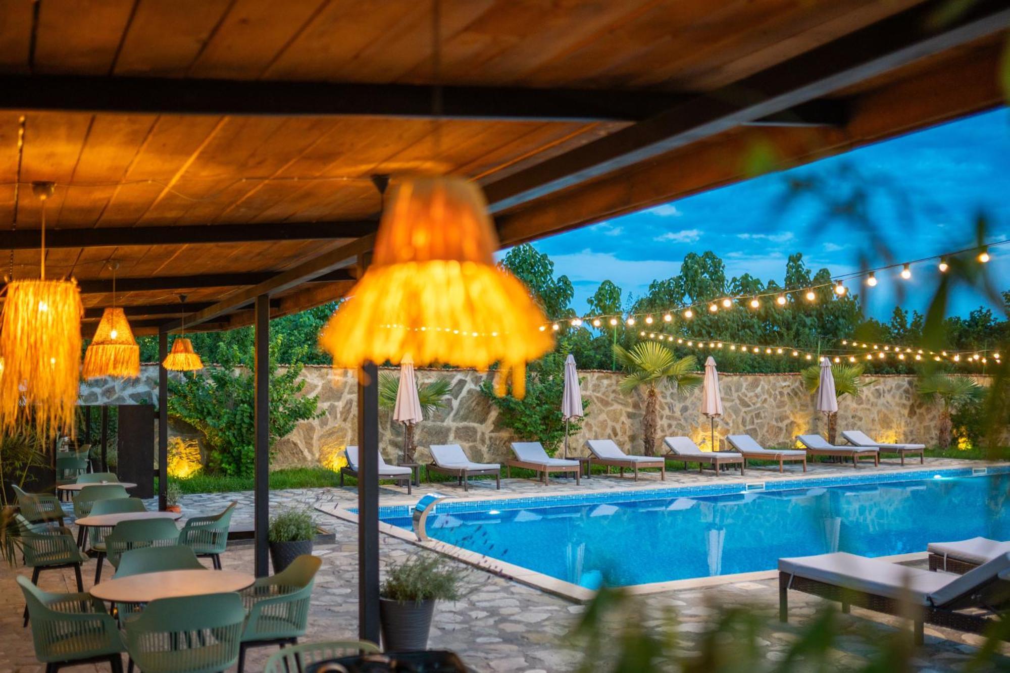 Vineyard Hotel & Winery Napareuli Екстериор снимка
